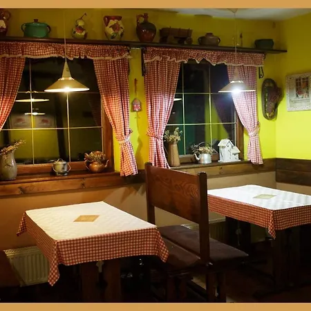 Komita, Sobe I Etno Restoran Hostel